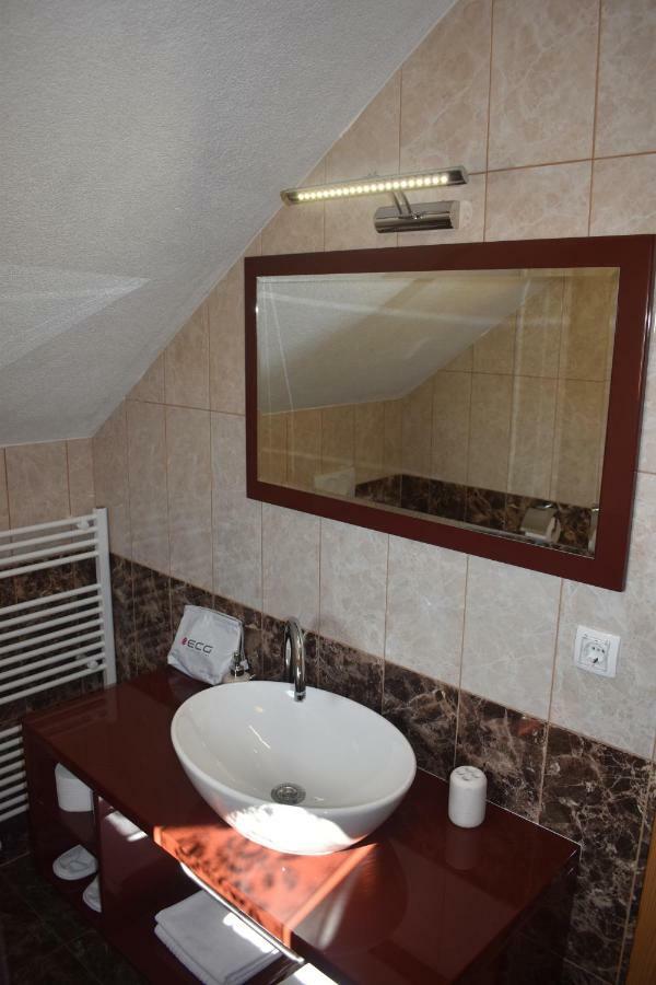 Отель Ethno House Izvor Врело-Кореничко Экстерьер фото