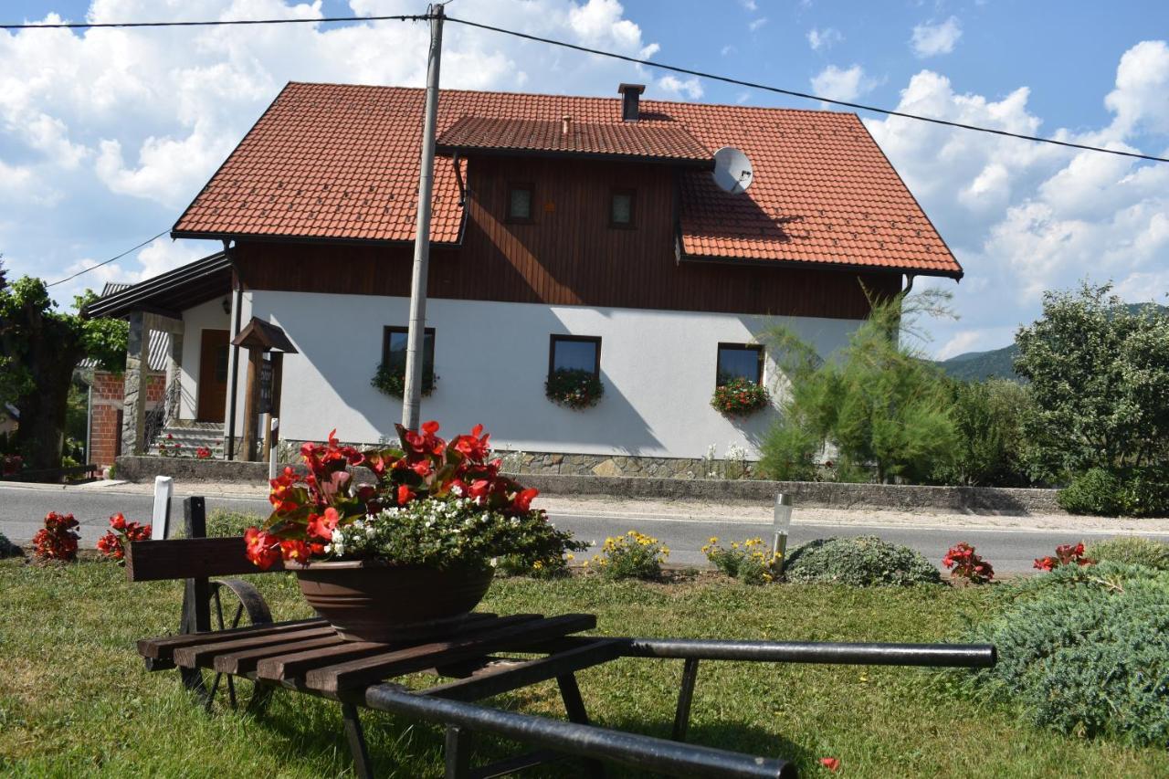 Отель Ethno House Izvor Врело-Кореничко Экстерьер фото